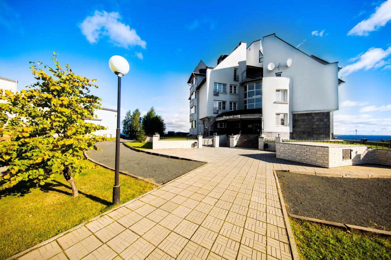 Onega Castle Hotel Petrozavodsk Dış mekan fotoğraf